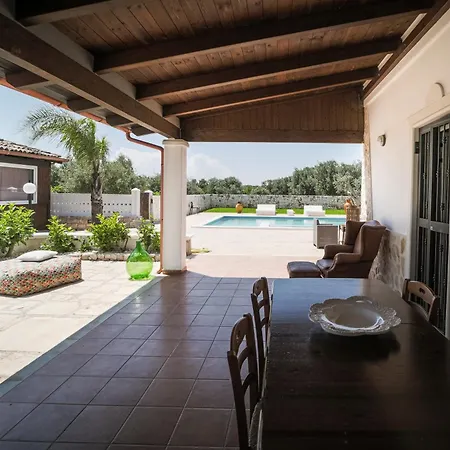 Vila Luxury Bianca With Pool